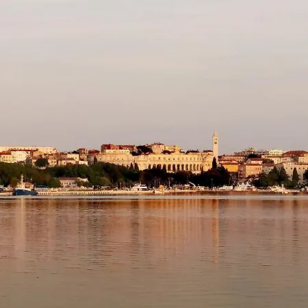 Apartman Filip 1 * Pula