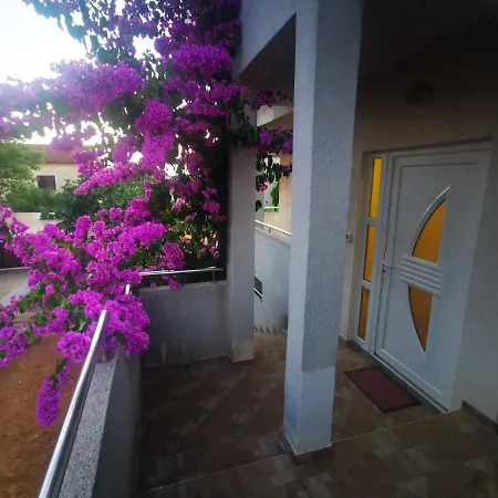 Filip 1 Апартаменты Пула